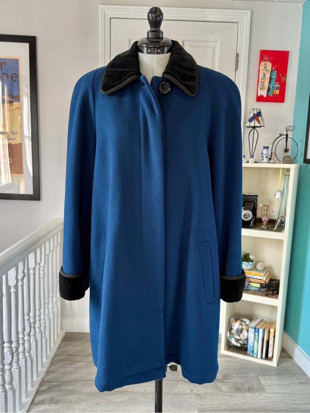 Vintage Halston Heritage 100% Wool Pea Coat with Black Velvet Trim (size 12)